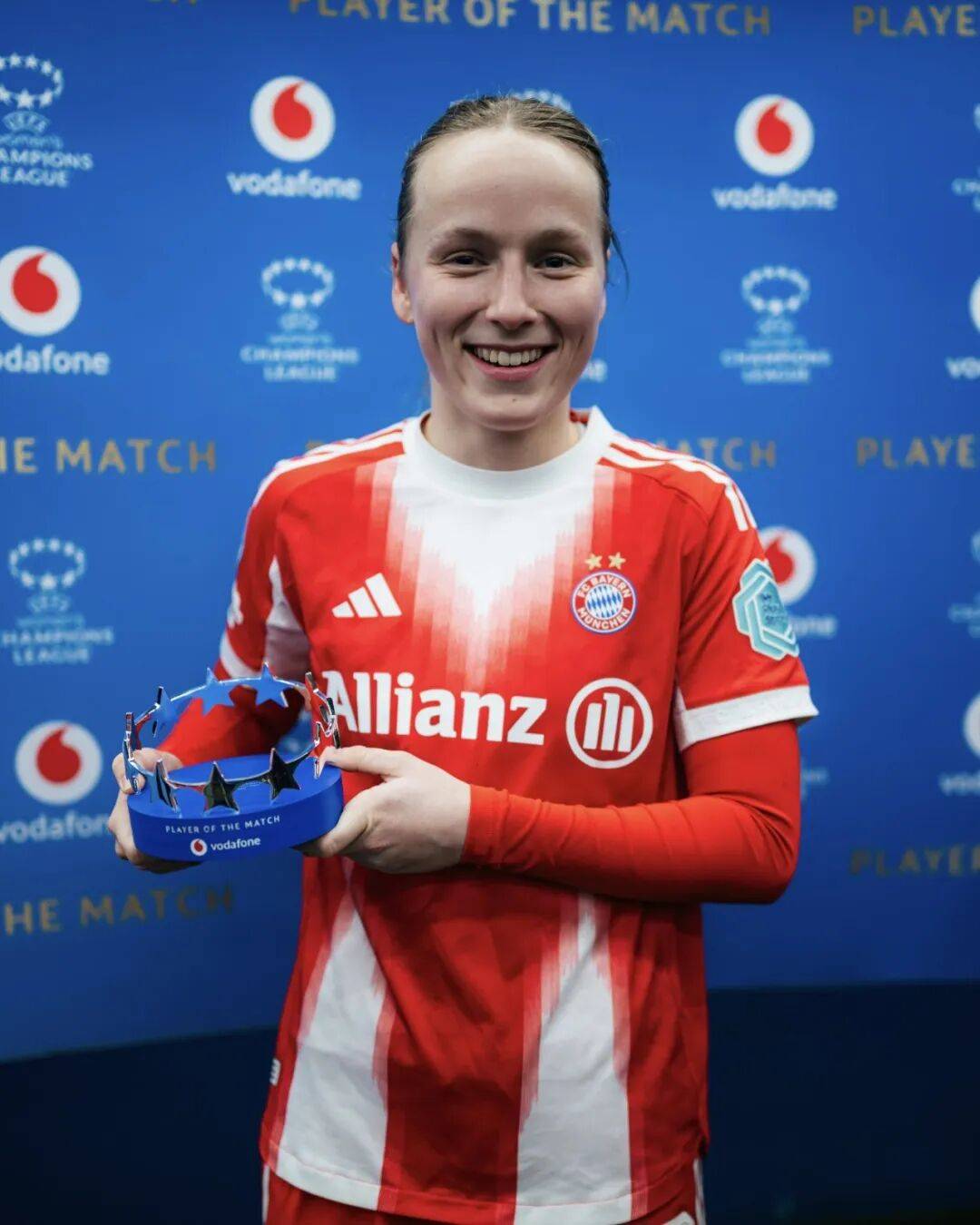 米体：泽林斯基本有望德比首发，但国家队赛后他出现身体问题（米体：泽林斯基预计德比先发，但国家队赛后出现身体不适）