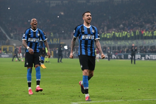 中超：武汉三镇2-0战胜浙江队（中超联赛：武汉三镇2比0击败浙江队）