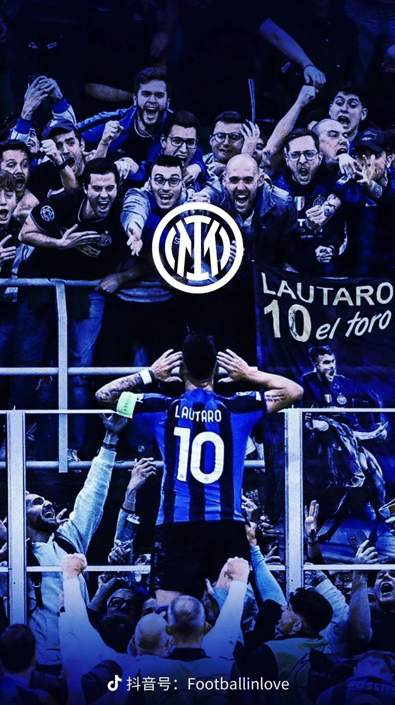 队内得分最高！沃克半场12中5，独得15分3篮板1助攻