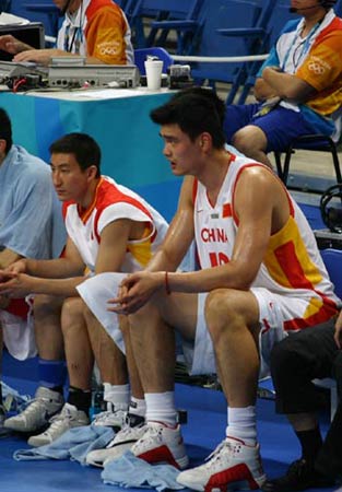 27天8场！阿森纳迎12月魔鬼赛程 捍卫英超欧冠双榜首（27天8战！阿森纳闯关魔鬼12月 力保英超+欧冠双榜首）