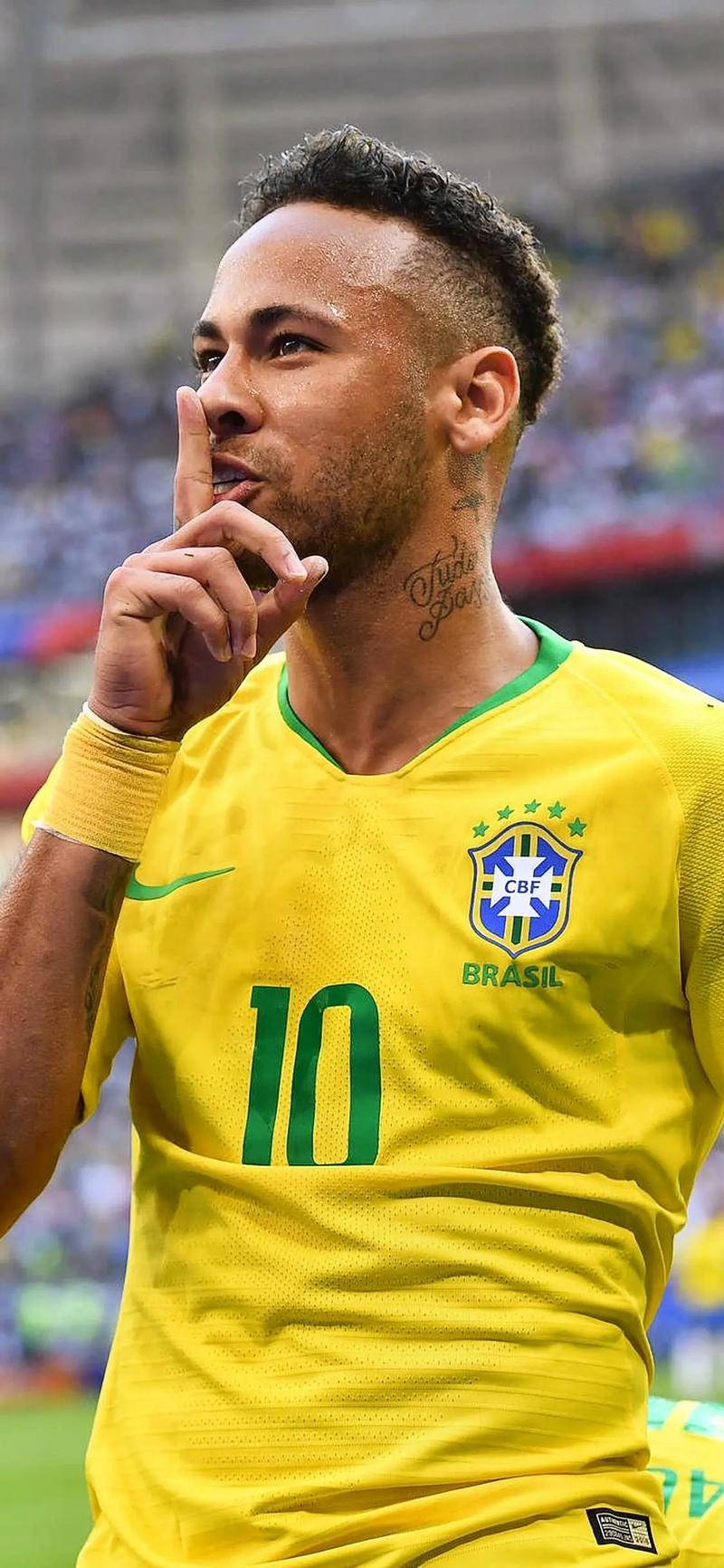 自交易以来：东契奇出战41场拿下28胜，浓眉仅出战14场（交易后对比：东契奇41战28胜，浓眉仅登场14次）